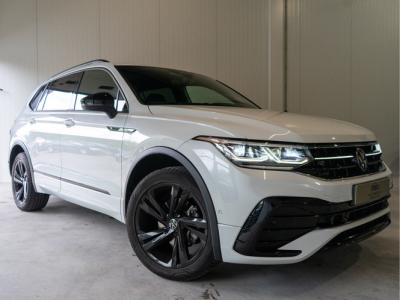 Financial Leas Volkswagen Tiguan Allspace 1.5 TSI R-Line Business+ 7P. BLACK-STYLE NIEUWSTAAT
