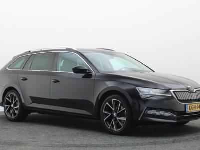 Financial Leas Škoda Superb Combi 1.4 TSI PHEV Sportline Business