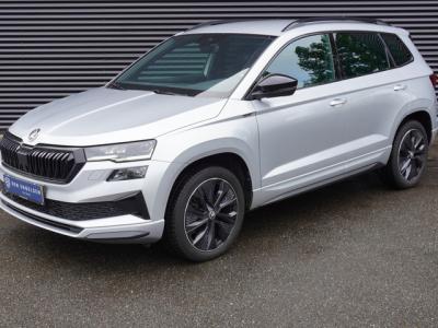 Financial Leas Škoda Karoq 1.5 TSI ACT Sportline Apple Carplay Navigatie Camera Parkeersensoren ACC Cruise control Digitaal Dashboard Matrix LED
