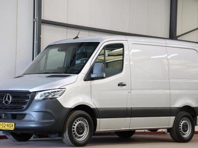Financial Leas Mercedes-Benz Sprinter 317 L1H1 170PK 2000KG TREKVERMOGEN