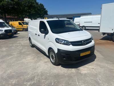 Financial Leas Opel Vivaro 1.5 Diesel 120 euro 6 airco 3 PERS