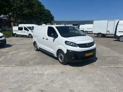 Financial Leas Opel Vivaro 1.5 Diesel 120 euro 6 airco 3 PERS