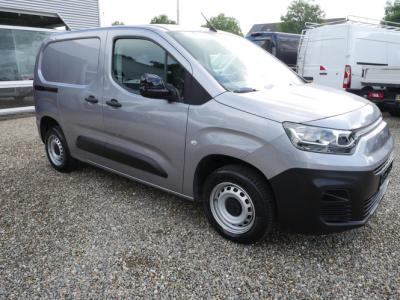Financial Leas Fiat Doblò 1.5HDi 100PK L1 3-zits Airco carplay cruise