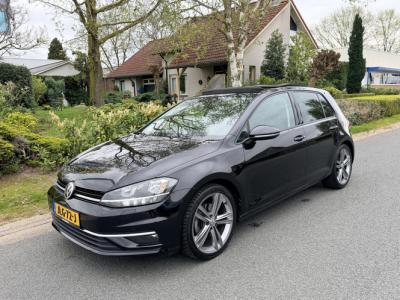 Financial Leas Volkswagen Golf 1.5 TSI DSG 150PK R-Line•Pano•Navi•Camera