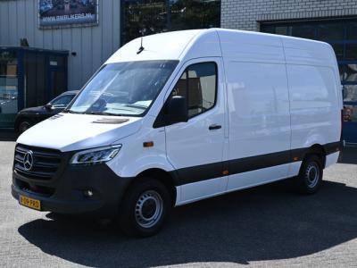 Financial Leas Mercedes-Benz Sprinter 317 CDI L2H2 Pro