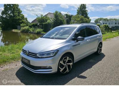 Financial Lease Volkswagen Touran 1.5 TSI R-Line