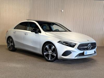 Financial Lease Mercedes-Benz A-Klasse 180 Progressive-NIGHT-PANORAMA-CAMERA-DODEHOEK-KEYLESS-SFEER