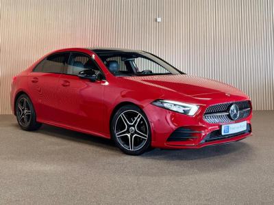Financial Lease Mercedes-Benz A-Klasse 200 Sedan AMG STYLING-PANORAMA-NIGHT-CAMERA-WIDESCREEN-APPLE CARPLAY
