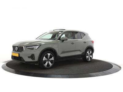 Financial Lease Volvo XC40 1.5 T4 Plug-in hybrid Ultimate Bright Sage Green Pano Leder ACC Stoelverwarming Camera H&K Elec. Stoelen+Geheugen