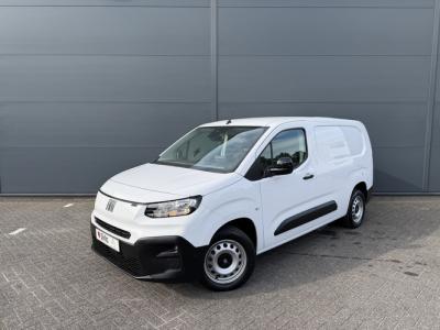 Financial Leas Fiat Doblò 100pk L2 1000kg (Laadruimte betimmering - Camera - Airco - Navigatie - Parkeersensoren V+A - Digitale spiegel - Moduwork - Apple