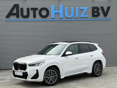 Financial Leas BMW X1 xDrive25e M Sport Panoramadak Trekhaak LED Carplay DAB Stoelverwarming Achteruitrijcamera SOH 95%