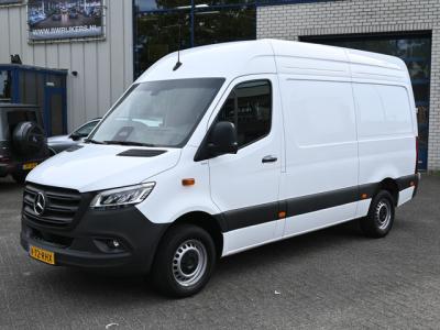 Financial Leas Mercedes-Benz Sprinter 317 CDI L2H2 Pro