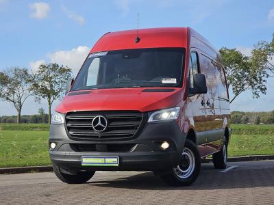 Financial Leas Mercedes-Benz Sprinter 319