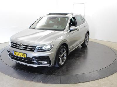 Financial Lease Volkswagen Tiguan R-line Pano Haed-up EL aKlep Groot Navi Beats Virtual 360ºCamera Dodeh detectie