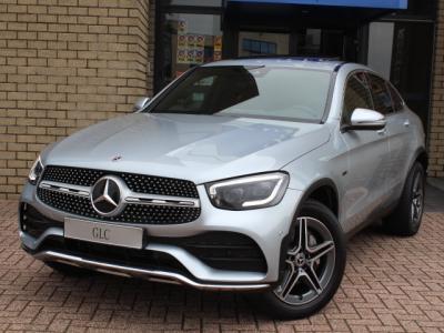 Financial Leas Mercedes-Benz GLC Coupé 300e Hybrid 4 Matic AMG STYLING-SCHUIFDAK-CAMERA-BURMESTER-TREKAAHK-COMPLEET