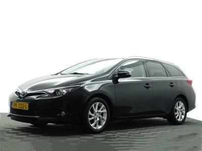 Financial Leas Toyota Auris Touring Sports 1.8 Hybrid Dynamic Aut-
