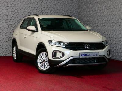 Financial Leas Volkswagen T-Roc 1.5 TSI 150PK CARPLAY NAVI STOEL VERW. LED VIR.COCKPIT