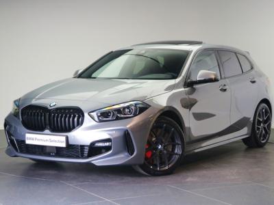 Financial Lease BMW 1-serie 120i High Executive M Sport Automaat