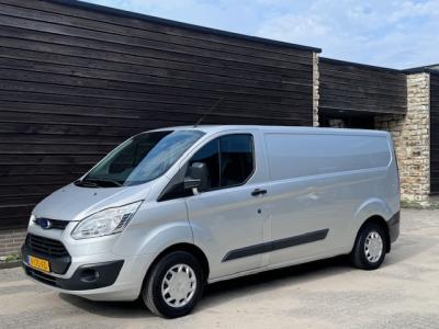 Financial Leas Ford Transit Custom GB 2.0 TDCi 130PK 310 L2H1 Limited NAVI