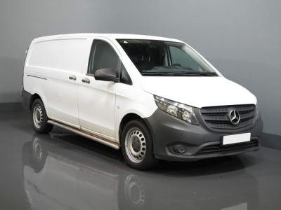 Financial Leas Mercedes-Benz Vito 114 CDI 140 pk Aut. L2 Sidebars