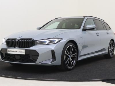 Financial Lease BMW 3 Serie Touring 330e High Executive M Sport Automaat