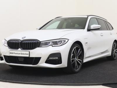 Financial Leas BMW 3 Serie Touring 330e High Executive M Sport Automaat