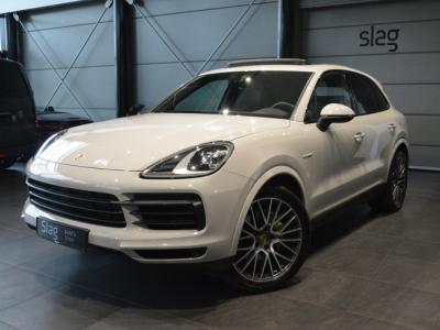 Financial Lease Porsche Cayenne 3.0 E-Hybrid pano leer camera trekhaak 21 inch !!