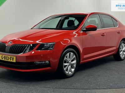 Financial Lease Škoda Octavia 1.0 TSI Greentech Sport Business LEDER STOF