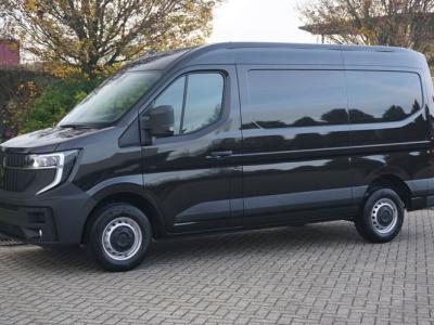 Financial Leas Renault Master T35 170PK L2H2 BPM VRIJ!!