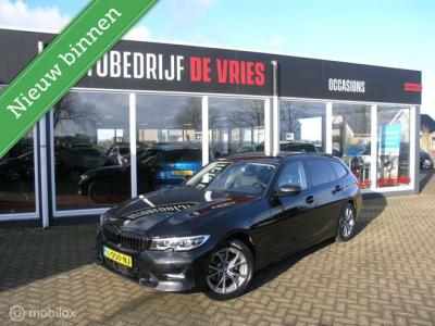 Financial Leas BMW 3 Serie Touring 320i Black-Optick Adapt-Cruise