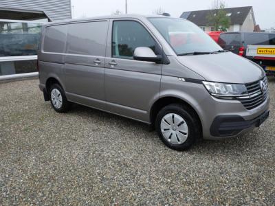 Financial Lease Volkswagen Transporter 2.0 TDI 110PK Airco NAV NIEUW BPM vrij betimmerd