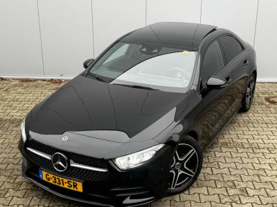 Financial Lease Mercedes-Benz A-Klasse A200 AMG PANORAMADAK ORIGINEEL NEDERLANDS NAP DEALERONDERHOUDEN STOELVERWARMING CARPLAY