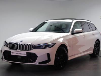 Financial Leas BMW 3 Serie Touring 330e xDrive High Executive M Sport Automaat