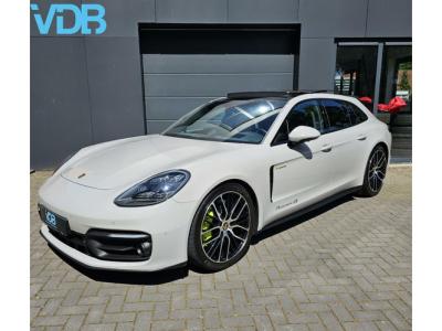 Financial Leas Porsche Panamera Sport Turismo 2.9 4S E-Hybrid 560PK KREIDE!
