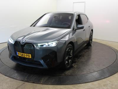 Financial Lease BMW iX xDrive40 High Executive 77 kWh El Trekhaak Panodak Head Up Camera