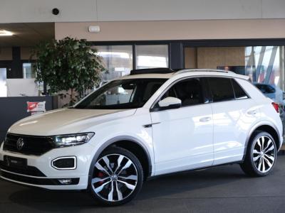 Financial Leas Volkswagen T-Roc 1.5 TSI DSG R-Line 150PK Pano Navi CAM ACC 2x R-line